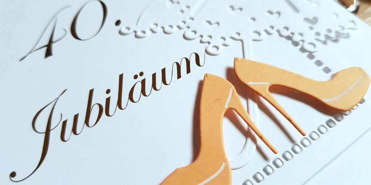 40 Jubilaeum extravagant – Wasserzeichen – 3 – 1200 Pixel 40 Jubilaeum extravagant - Memory Box - Plattform Pumps - Magnolia Doohickey - Lovely Umbrella - Spellbinders - Hemsticht Squares - Minc - Karte