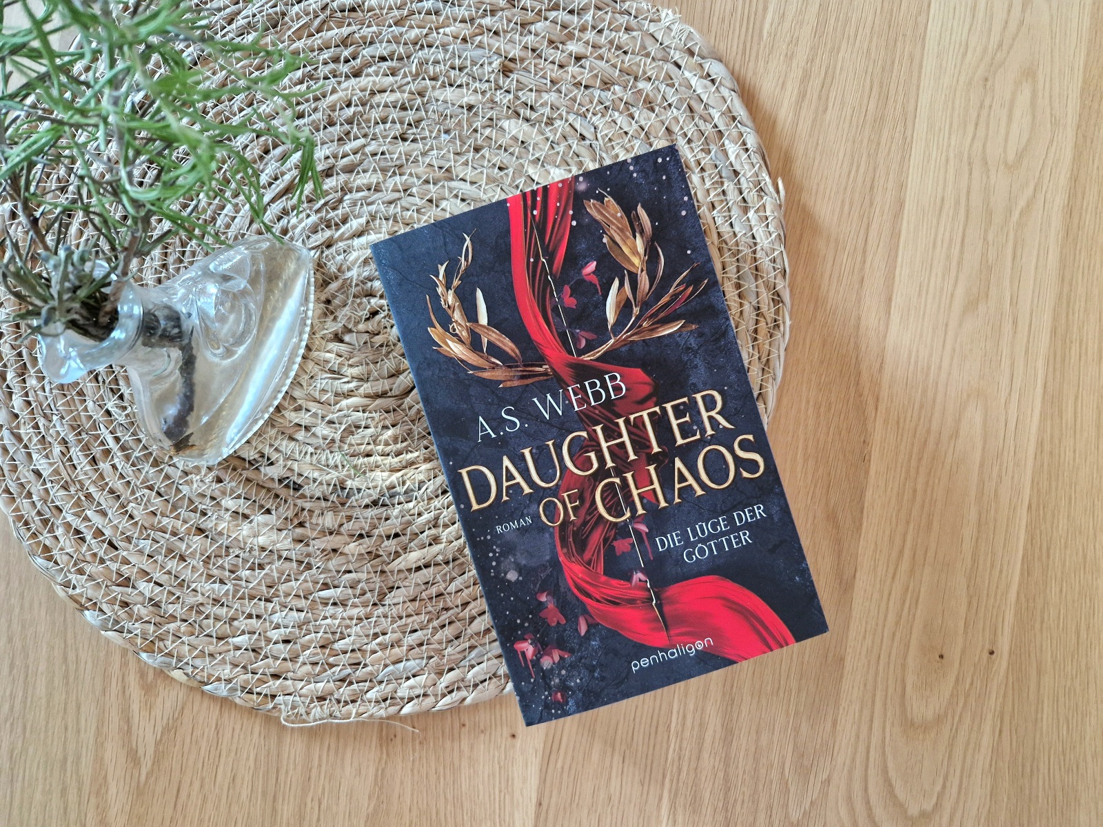 Buchfoto - Daughter of Chaos - Die Lüge der Götter - A S Webb - verkleinert