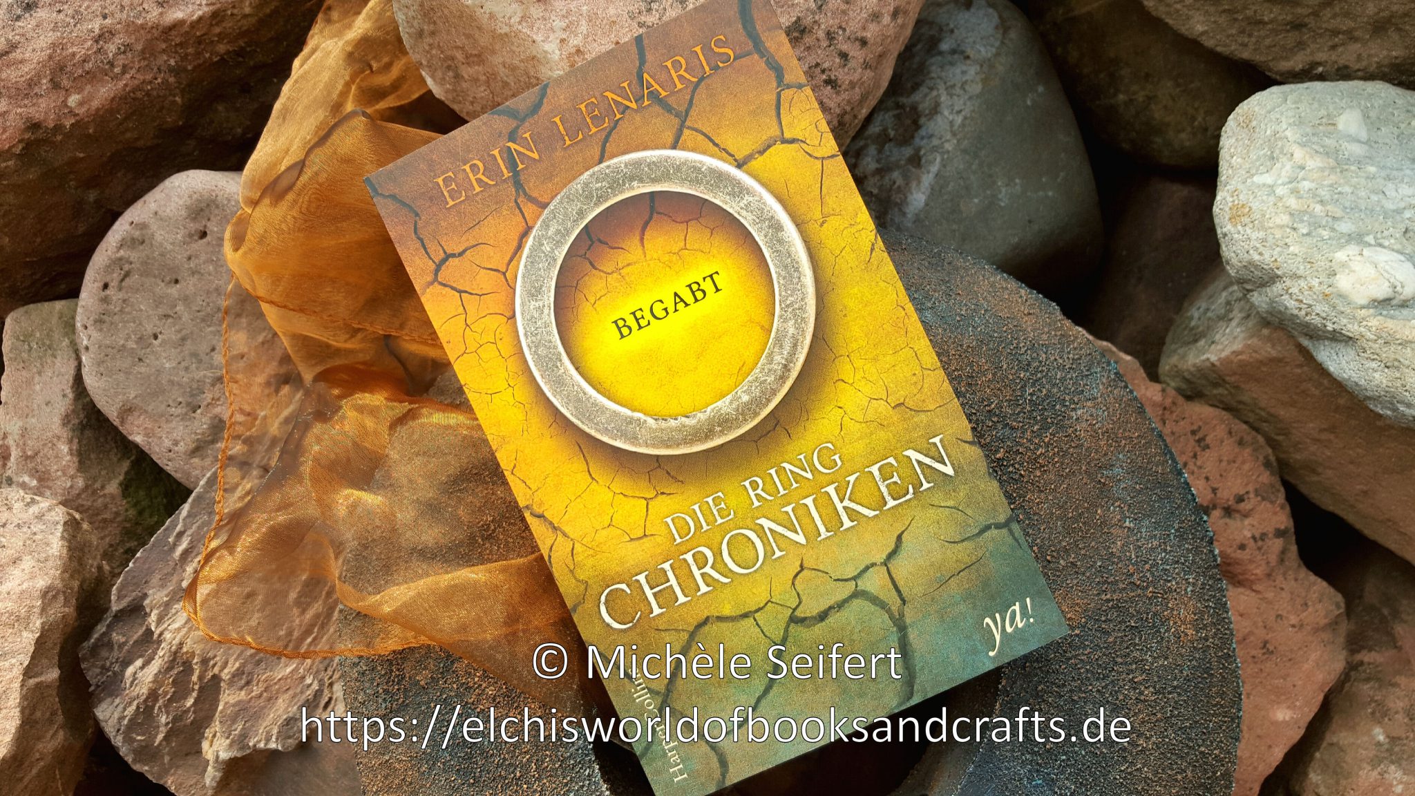 Buchfoto – Die Ring-Chroniken – #1 – Begabt – Erin Lenaris – Wasserzeichen