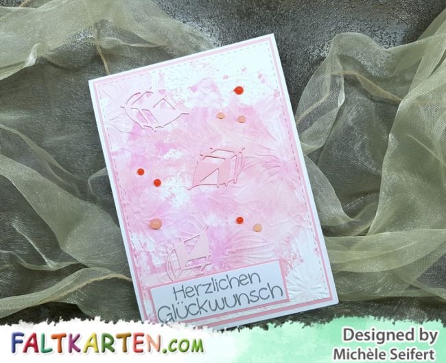 Faltkarten – Pinker Herbst – Wasserzeichen 1 – 1200 Pixel Simply Graphic - feuilles asymétriques - Gummiapan - Faltkarten.com - struktur rosa - babypink - Distress Oxide - Herbst - Geburtstagskarte