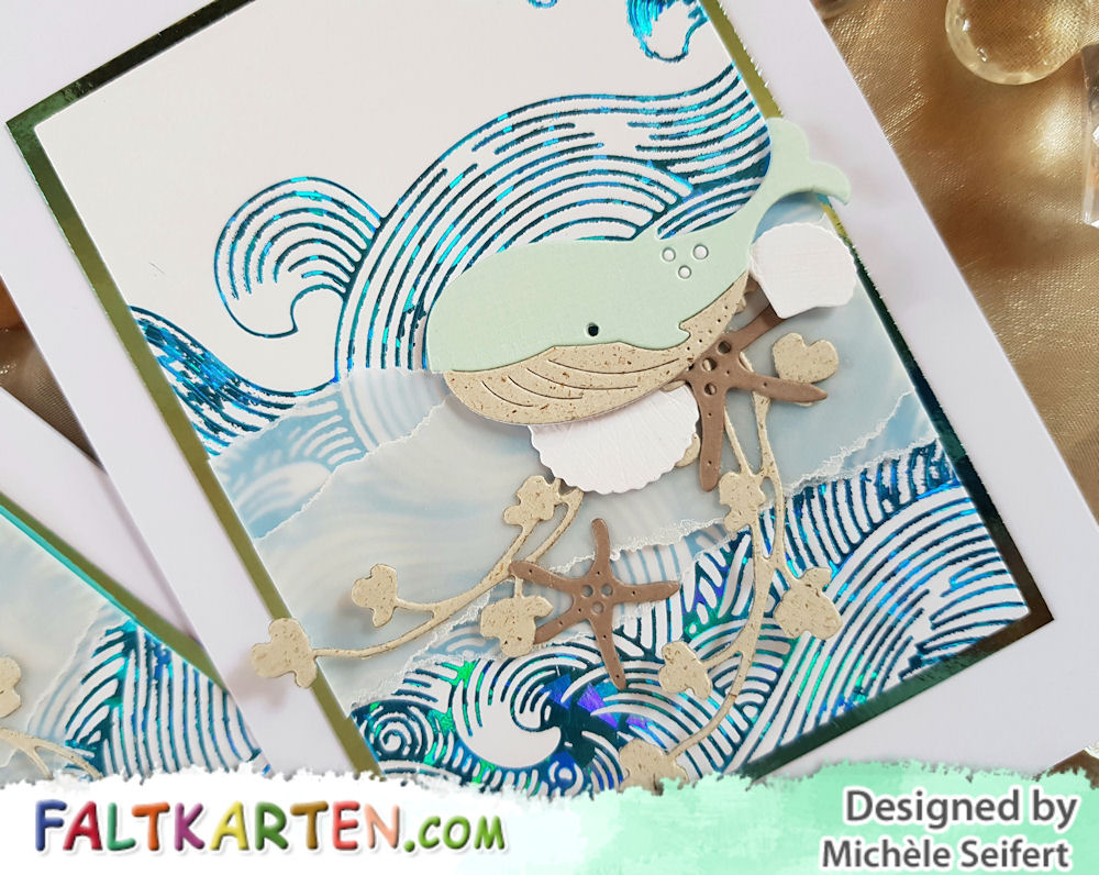 Simply Graphic - Phoque - Baleine - Branche Fleurie - 4enScrap - Corail + Cie - Memory Box - Seaside Treasures - Couture Creations - Hotfoil - Swirling Seas - Cyan Iridescent Triangular Pattern Foil - Grußkarte - Maritim